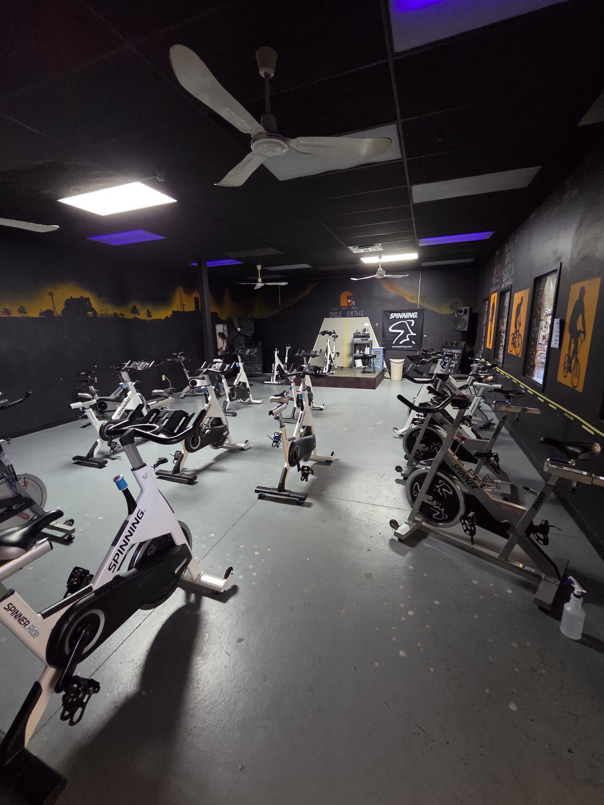Spinning class at EveryBody Fitness